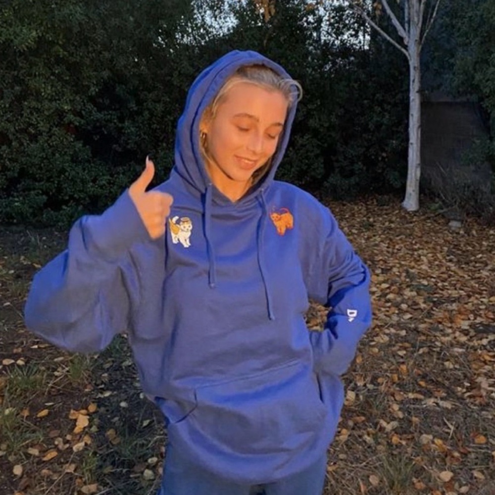 Emma Chamberlain Blue Cat Merch Hoodie Size XL